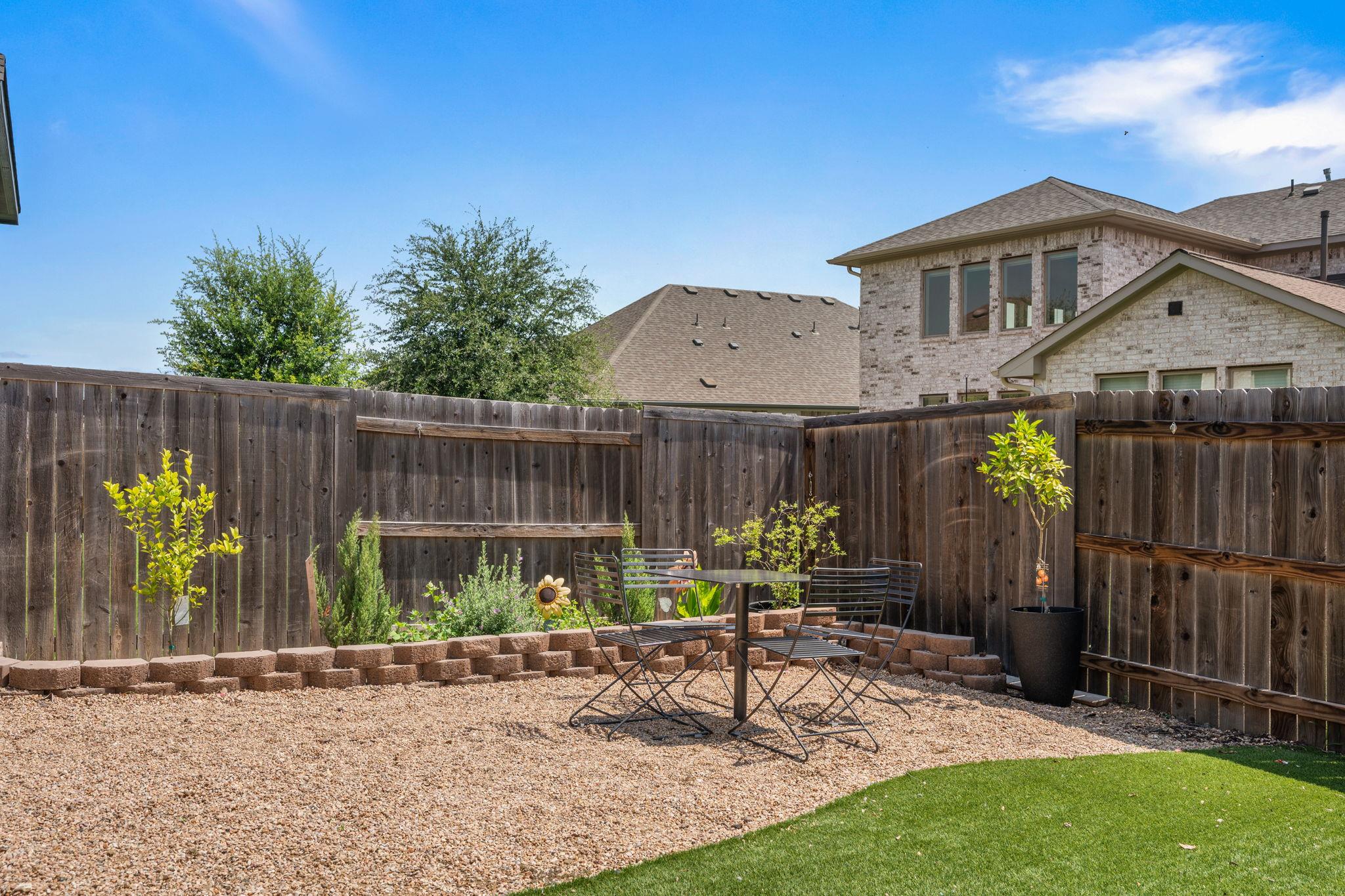 343 Eagle Ford DR