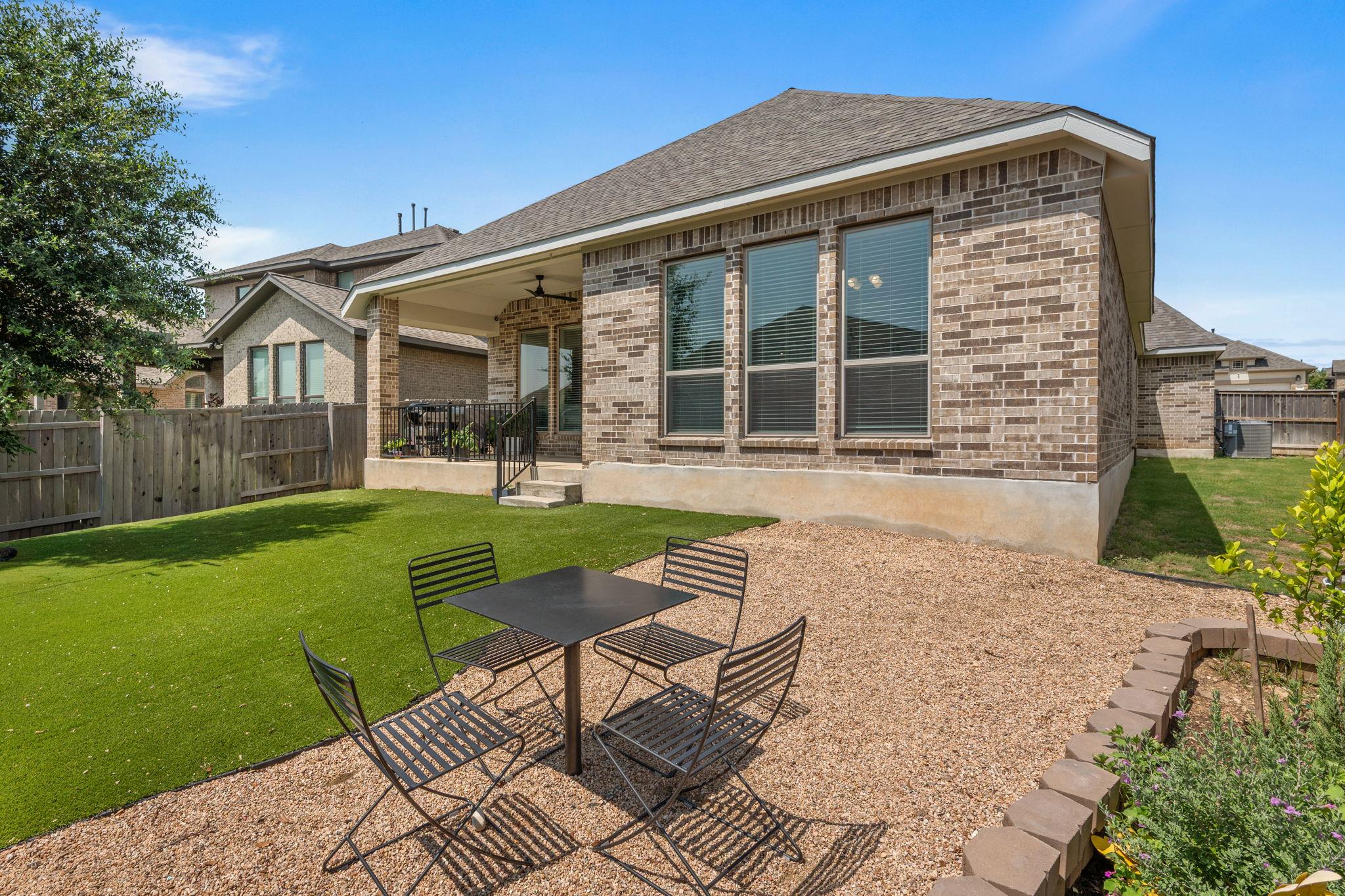 343 Eagle Ford DR