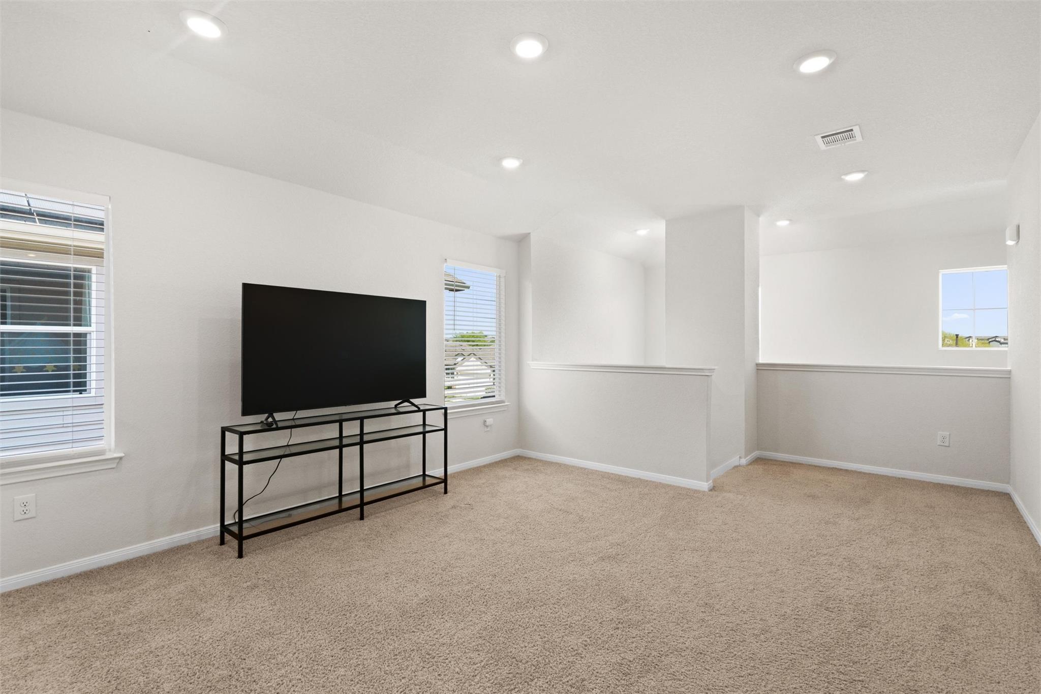 228 Brooklyn DR