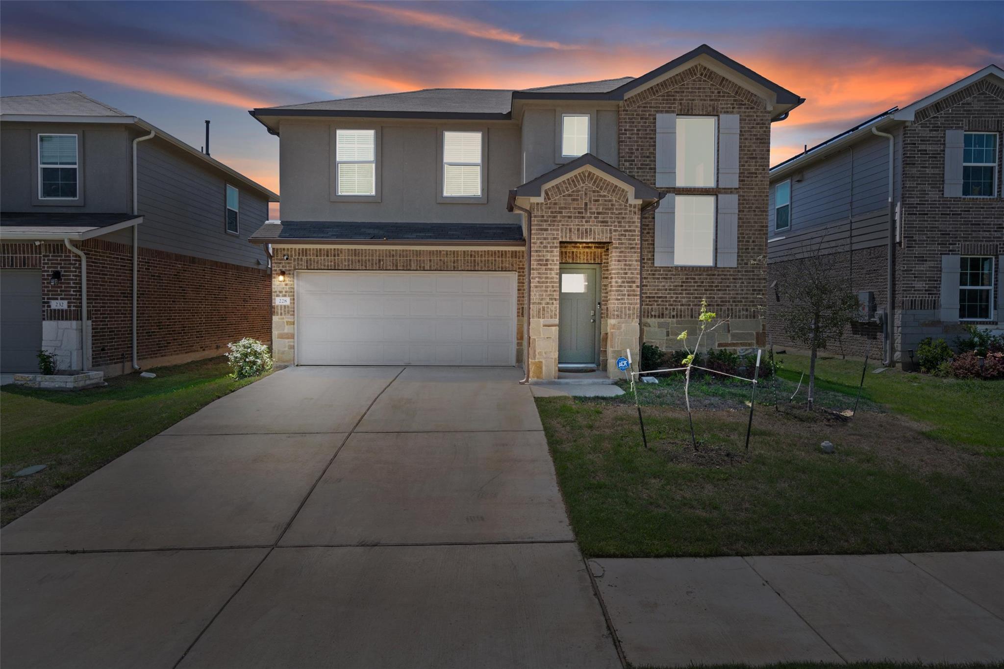 228 Brooklyn DR