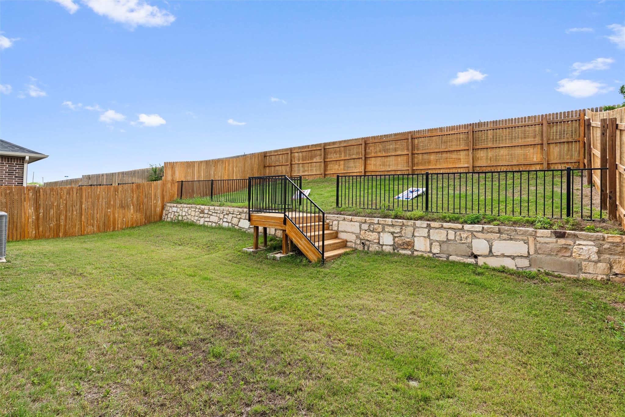 228 Brooklyn DR