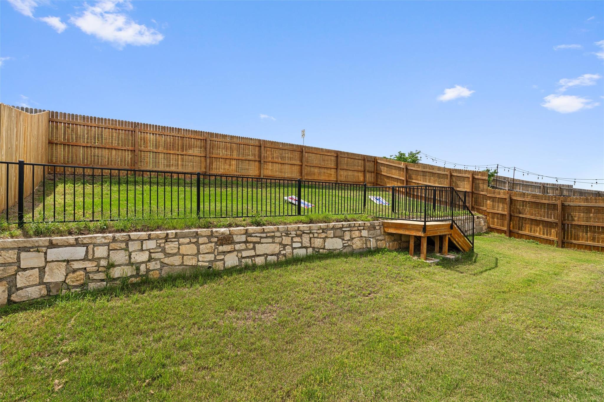 228 Brooklyn DR
