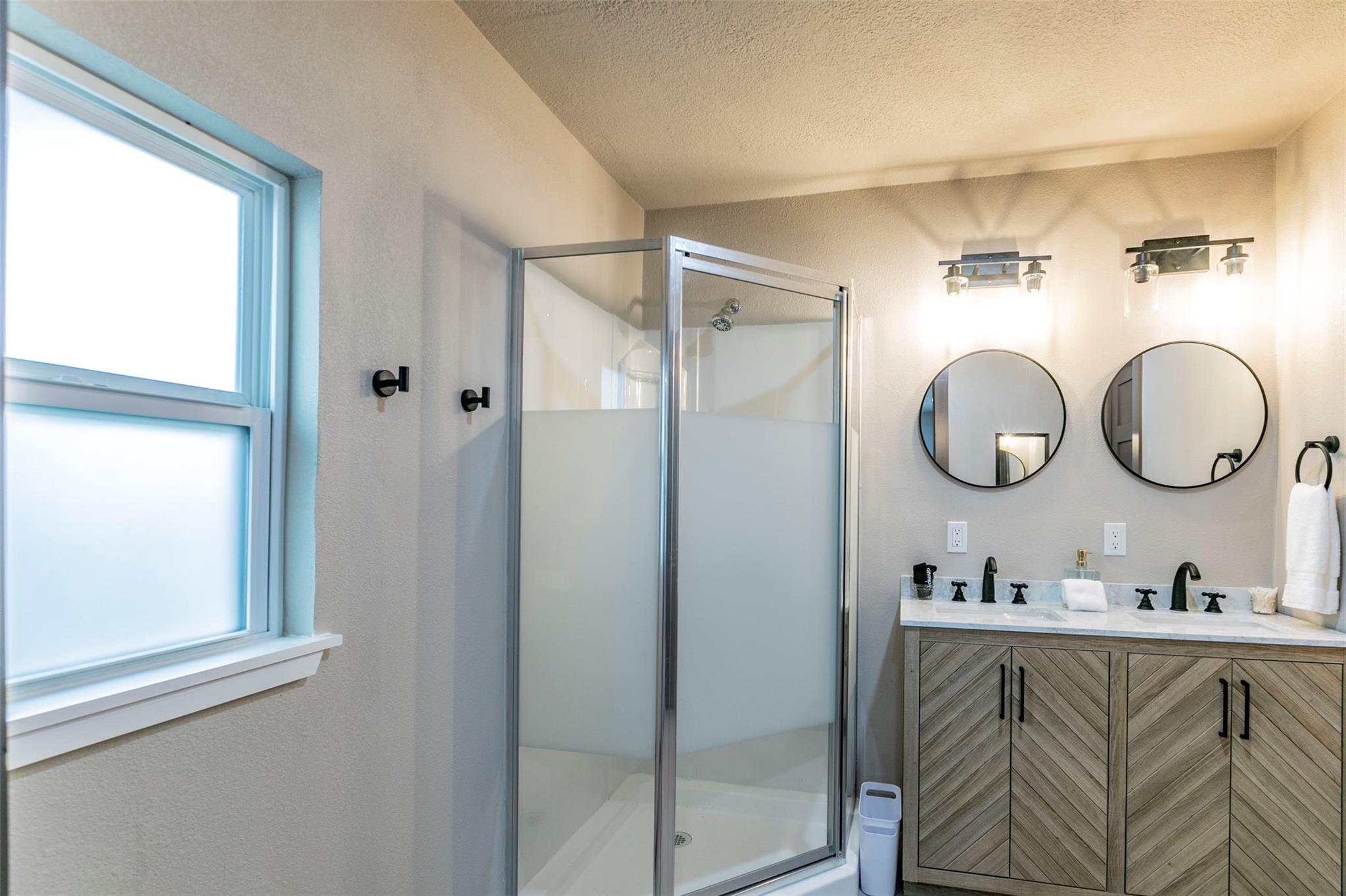 4613 Joseph DR