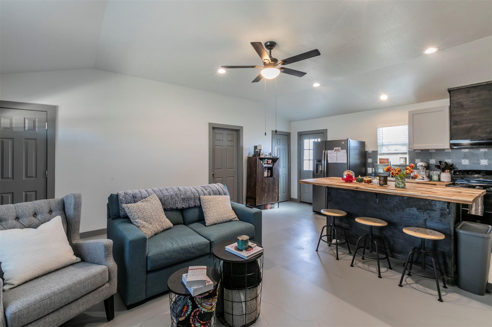 4613 Joseph DR