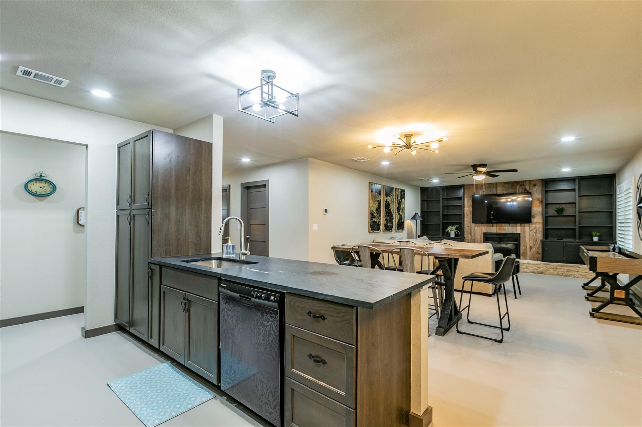 4613 Joseph DR