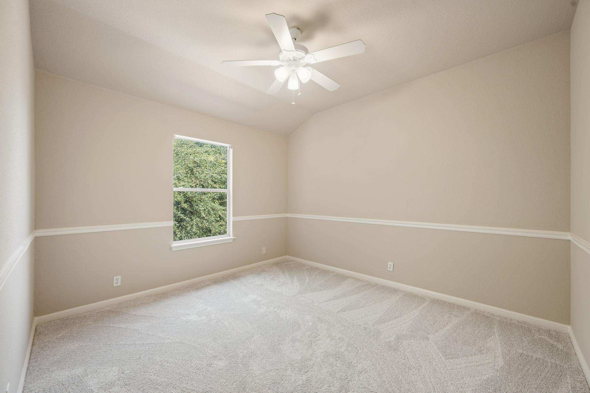 19104 Leigh LN