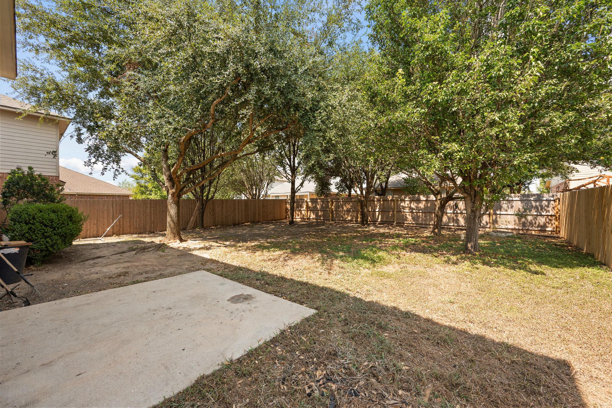 19104 Leigh LN