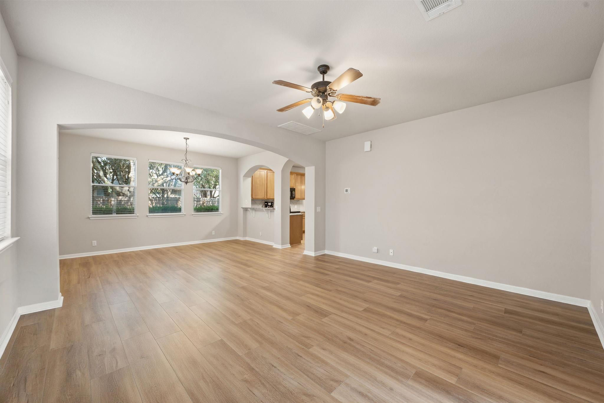 19104 Leigh LN