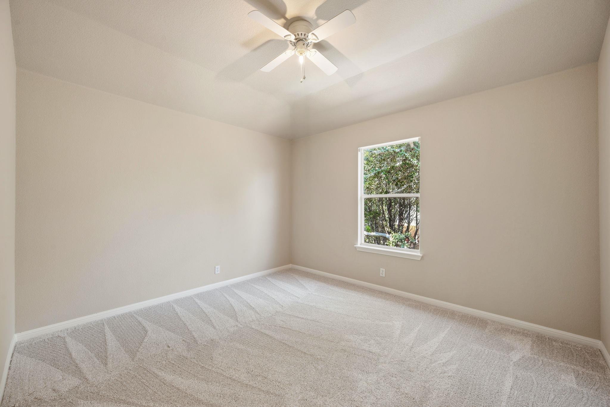 19104 Leigh LN