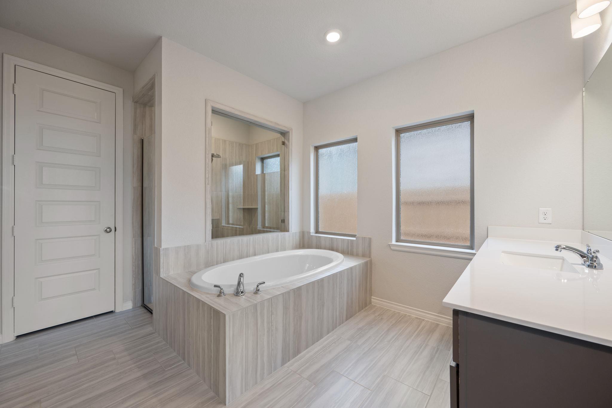 1037 Thunderhead TRL