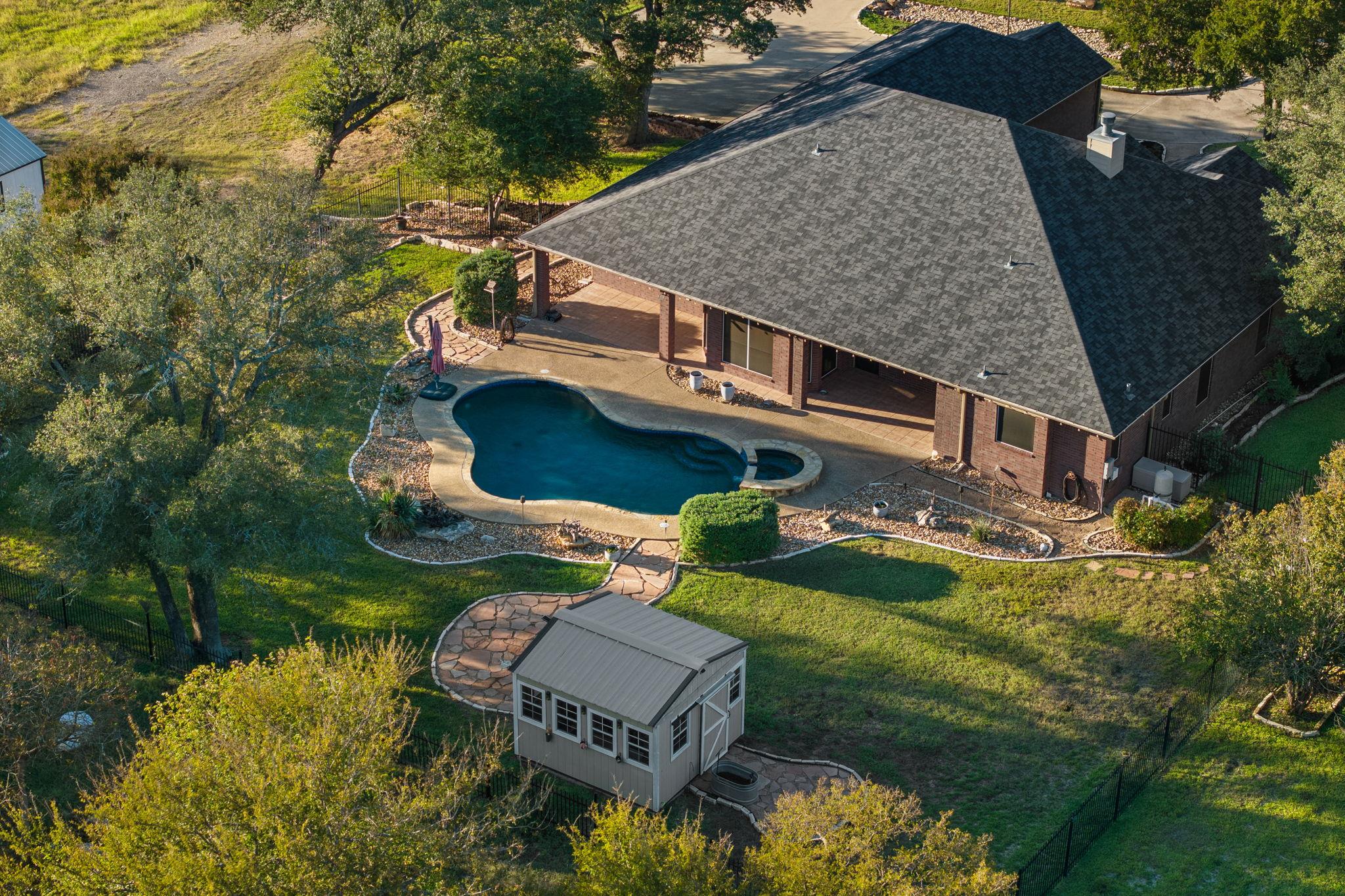 686 Benchmark TRL