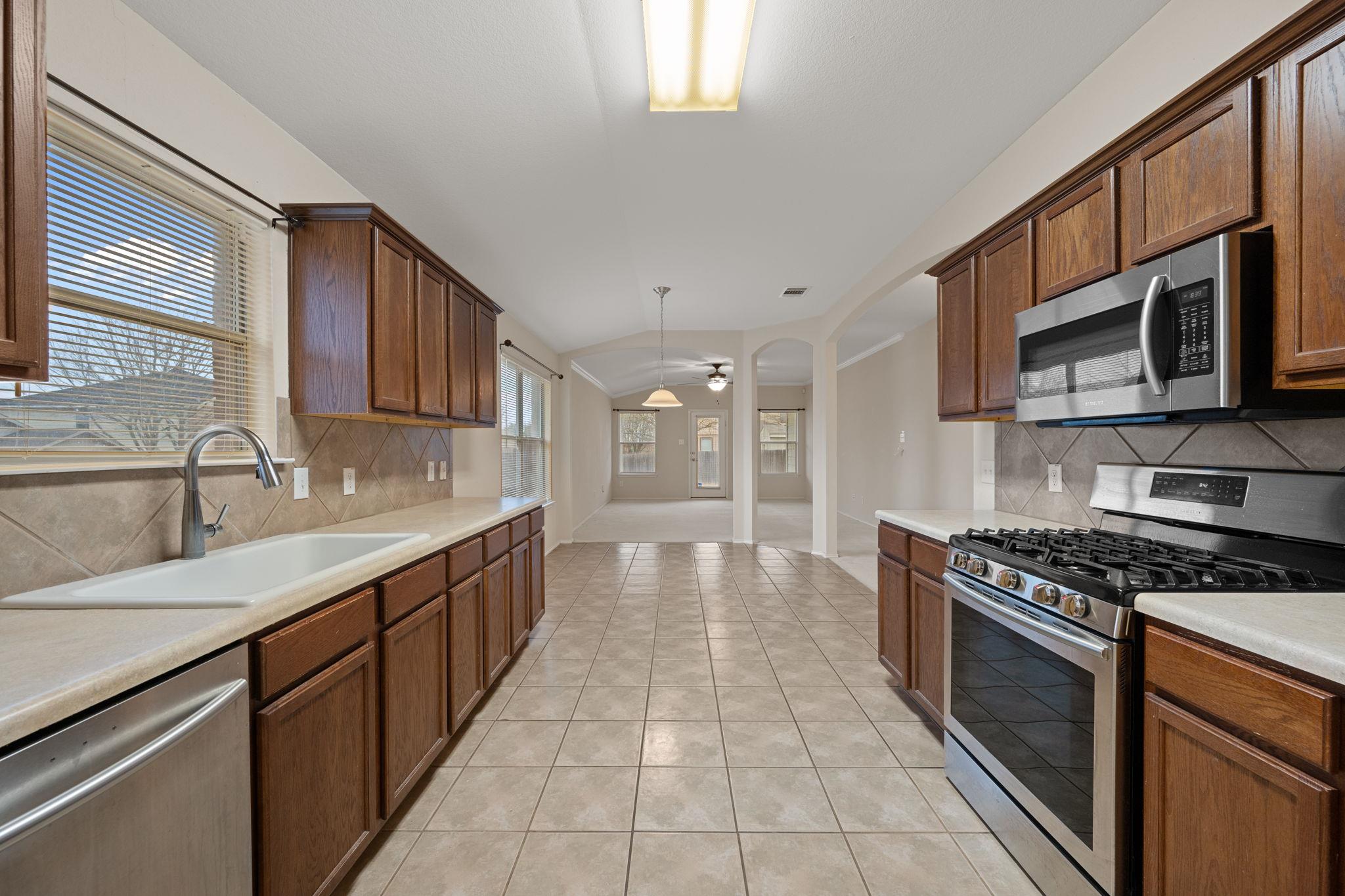 115 Plumbago CV