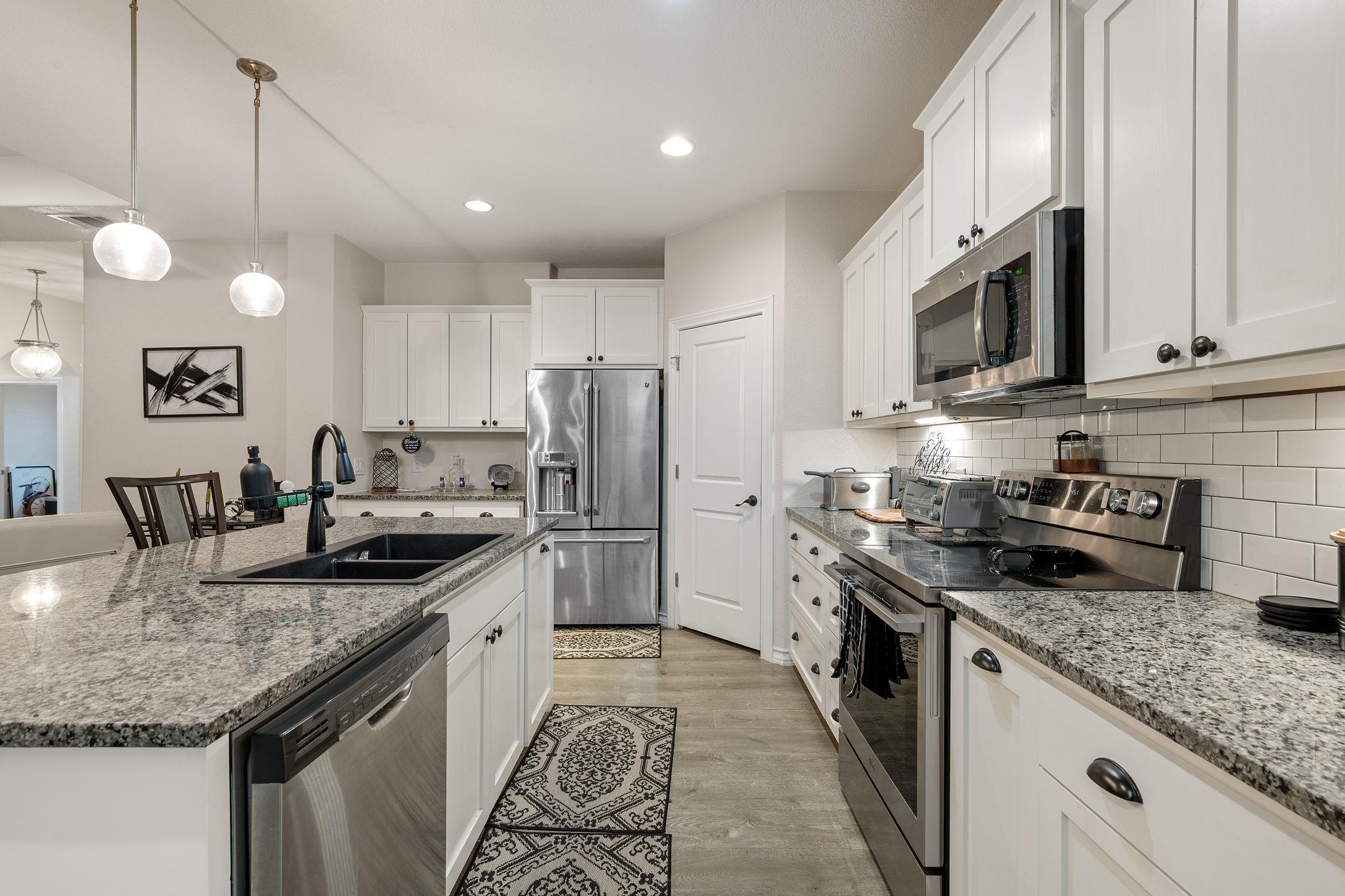 416 Venture BLVD S