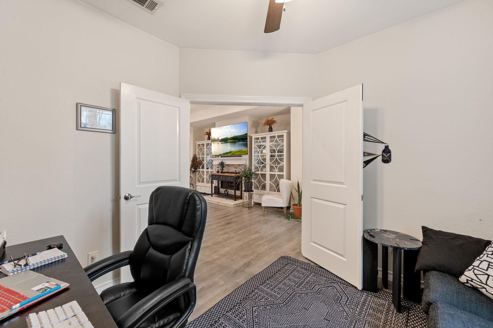 416 Venture BLVD S