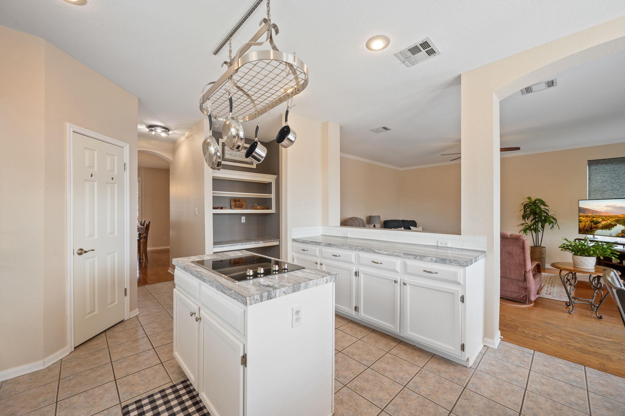 706 Sage CT