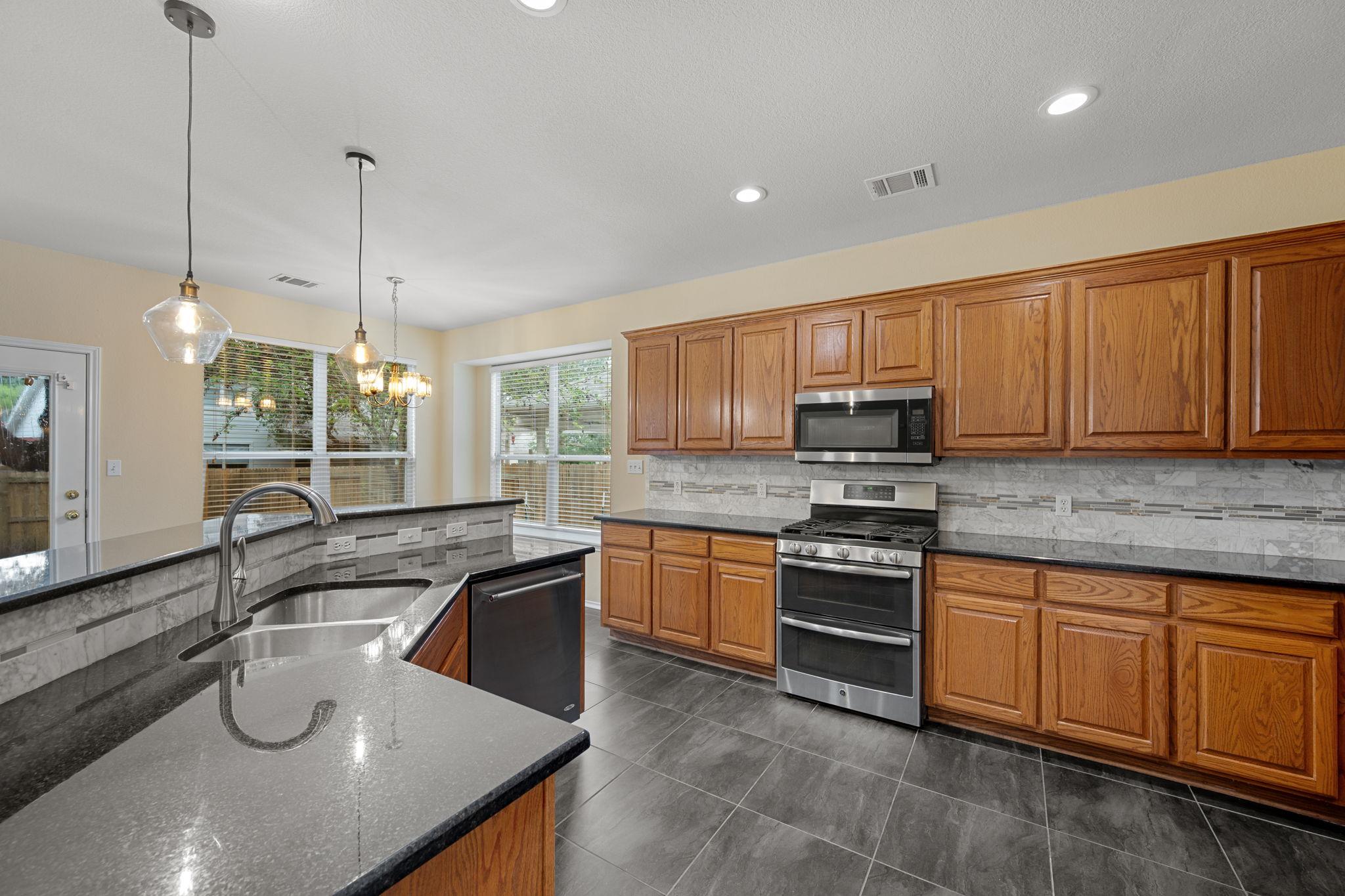 2305 Little Elm TRL