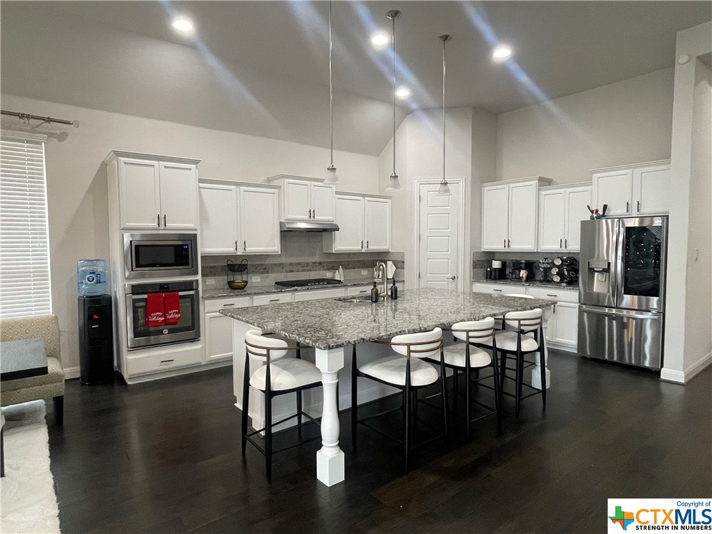 1712 Hollowback Drive