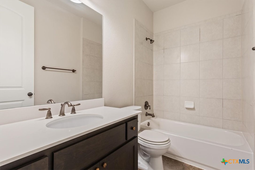 2711 Florin Cove