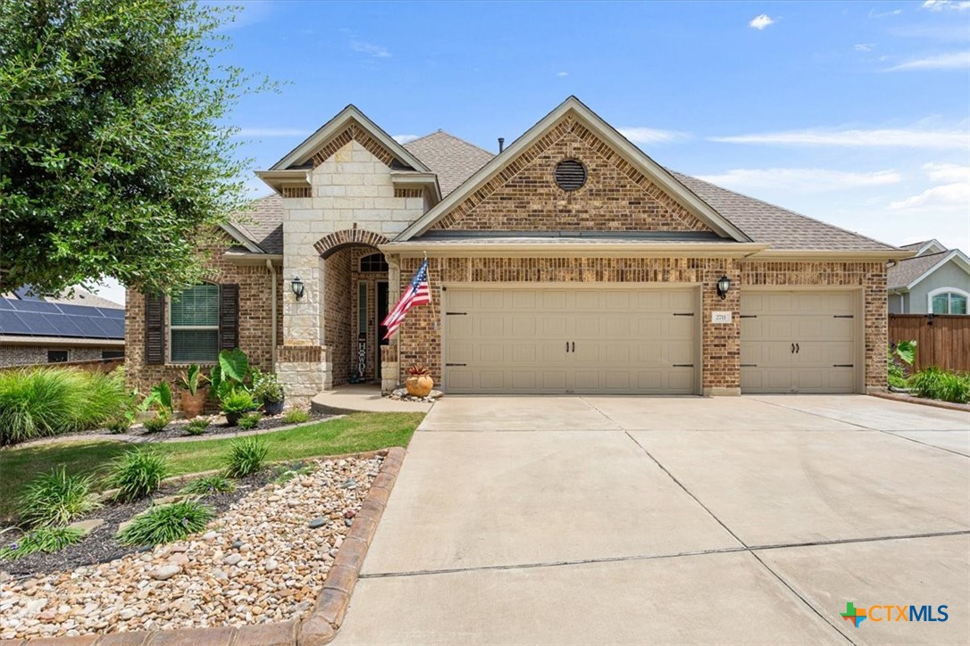 2711 Florin Cove
