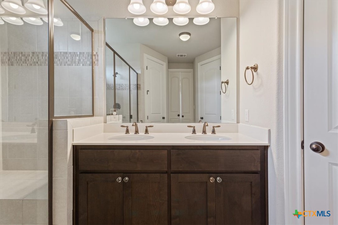 2711 Florin Cove