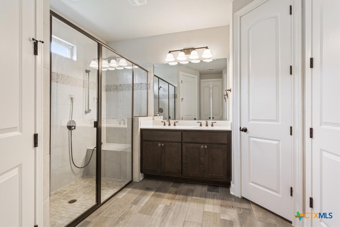 2711 Florin Cove