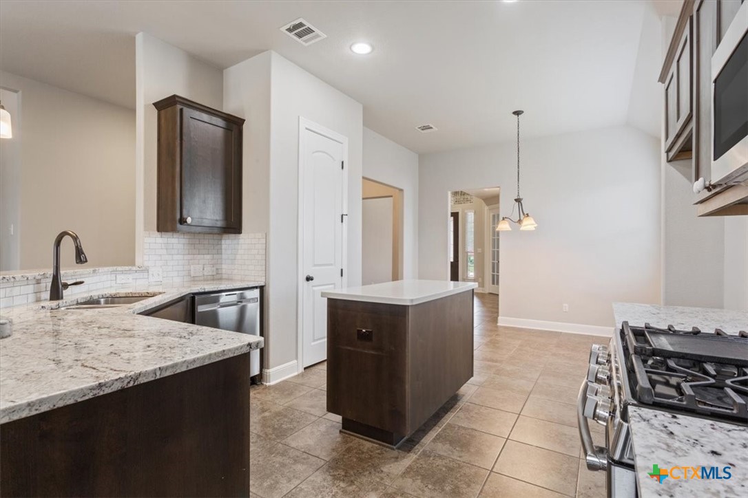 2711 Florin Cove