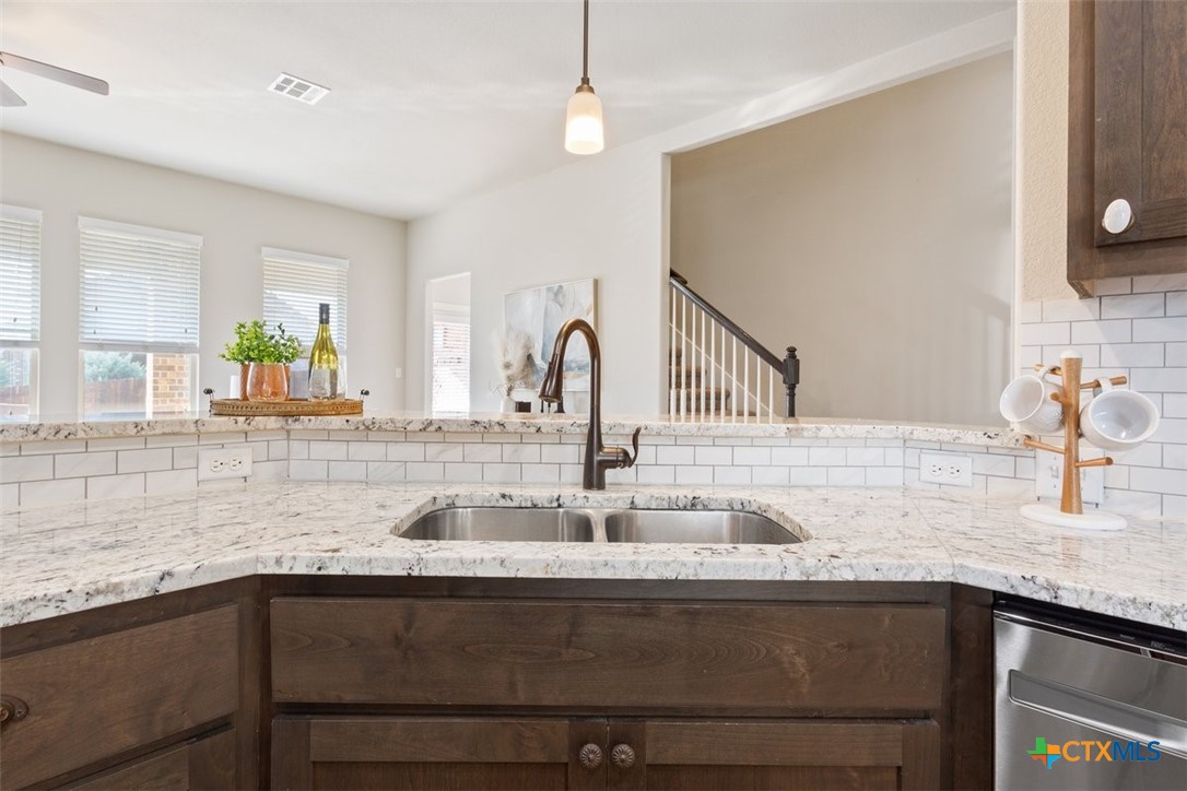 2711 Florin Cove