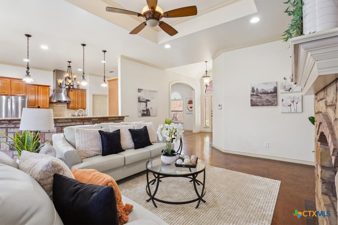 6003 Chimney Hill Drive