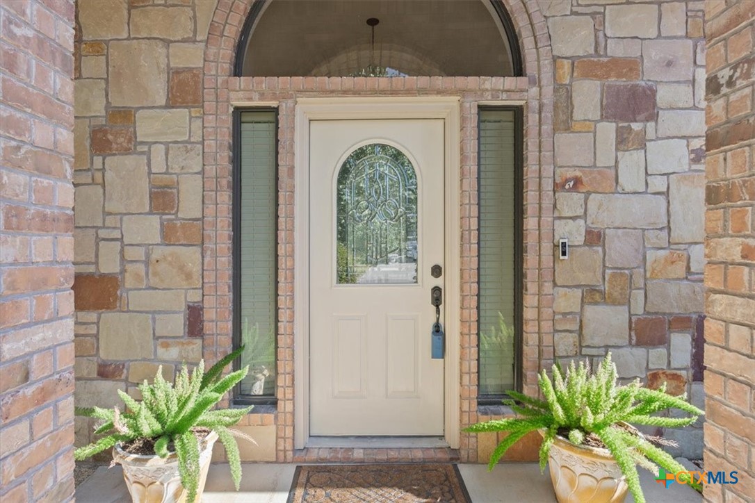 6003 Chimney Hill Drive