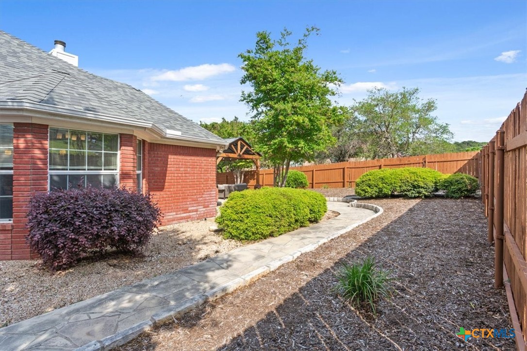 2702 Freedom Lane