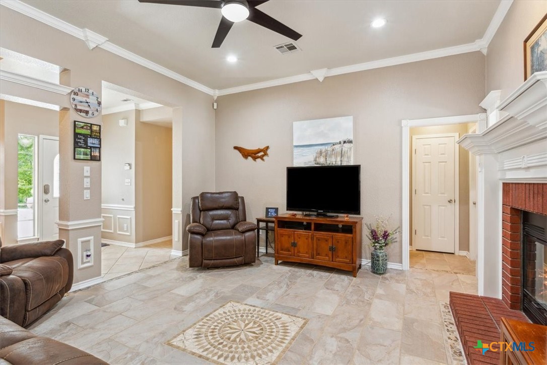 2702 Freedom Lane
