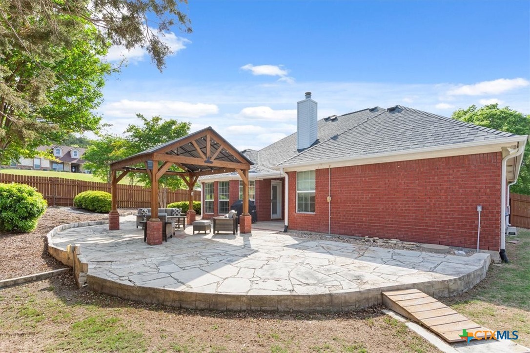 2702 Freedom Lane