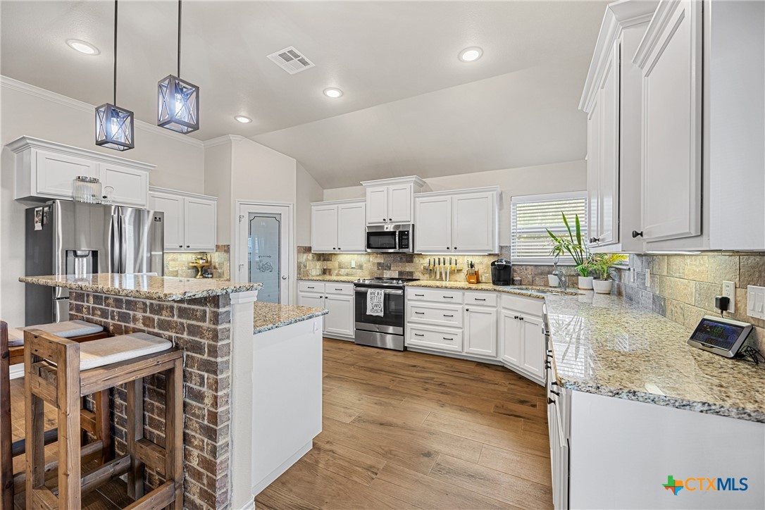 4307 Green Creek Drive