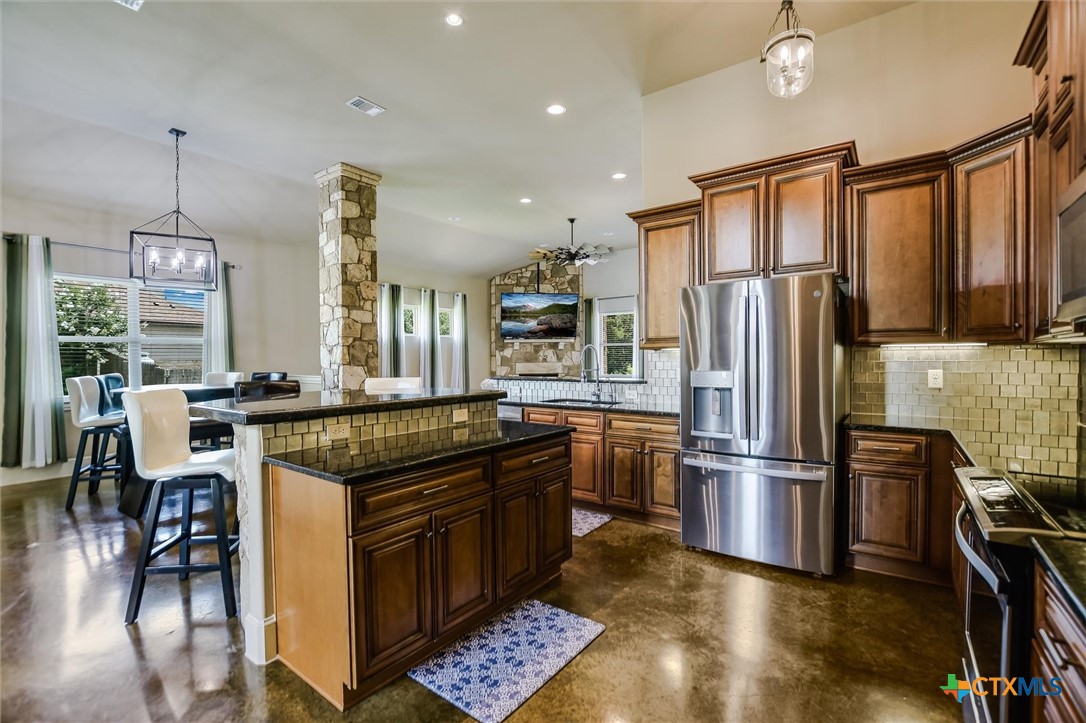 2243 Woodland Bend Road