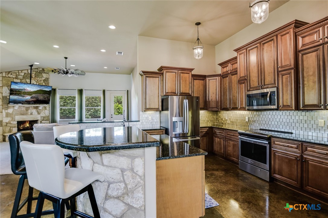 2243 Woodland Bend Road