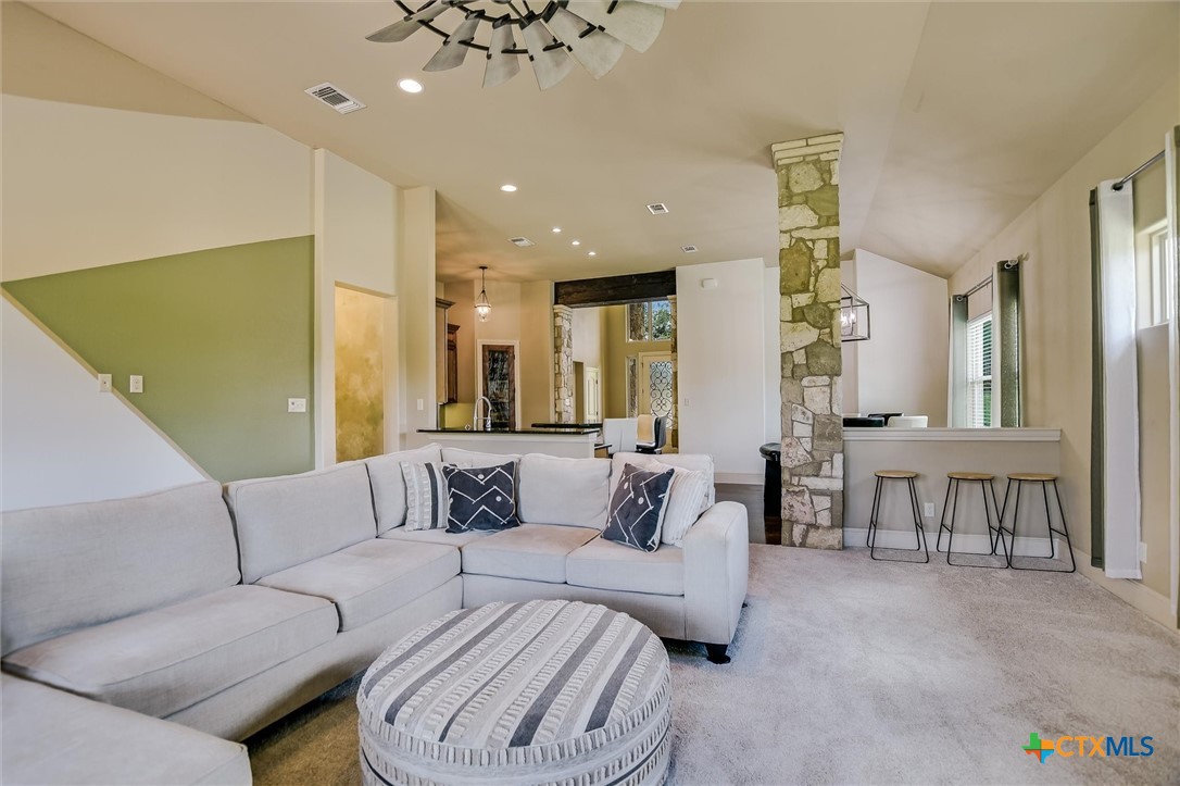 2243 Woodland Bend Road