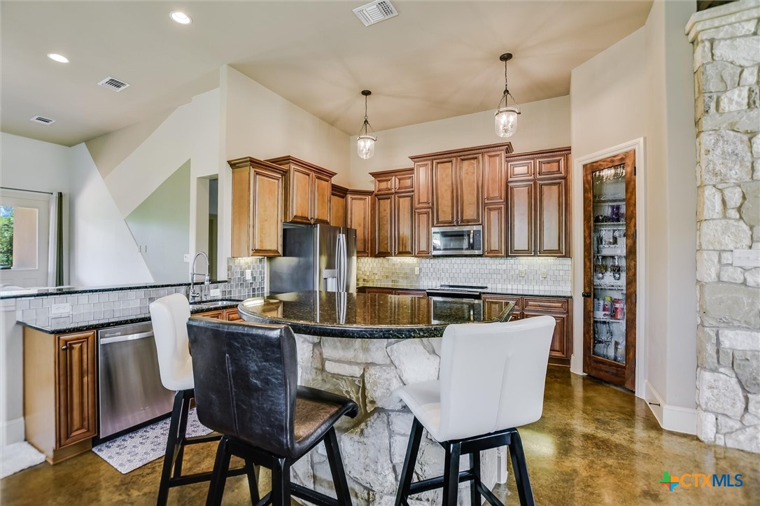 2243 Woodland Bend Road