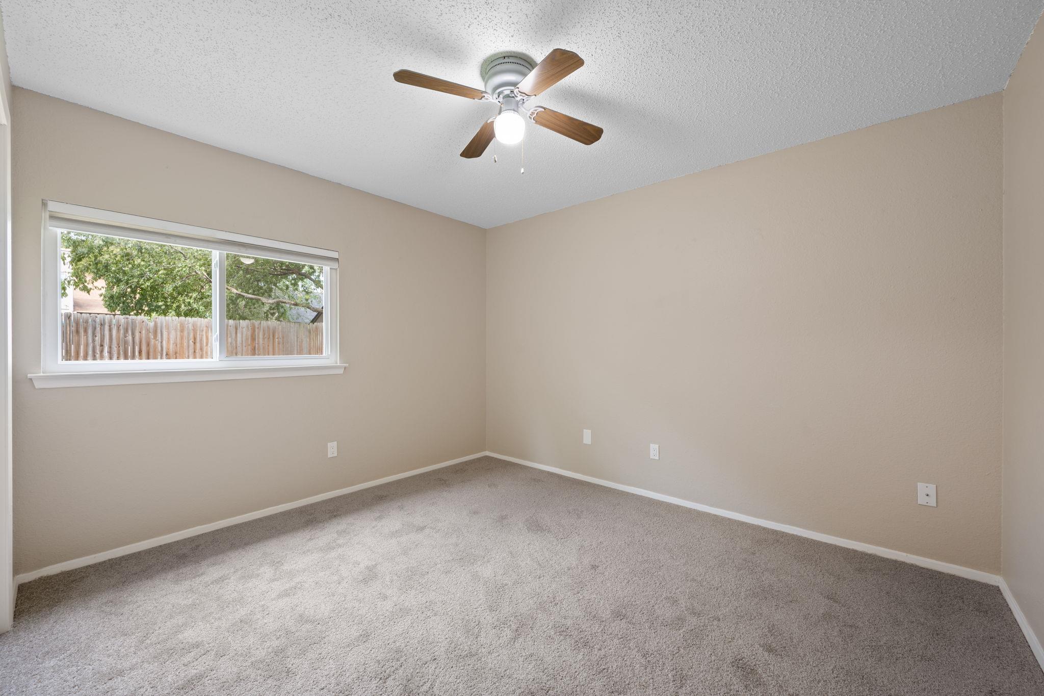 8002 Treehouse LN
