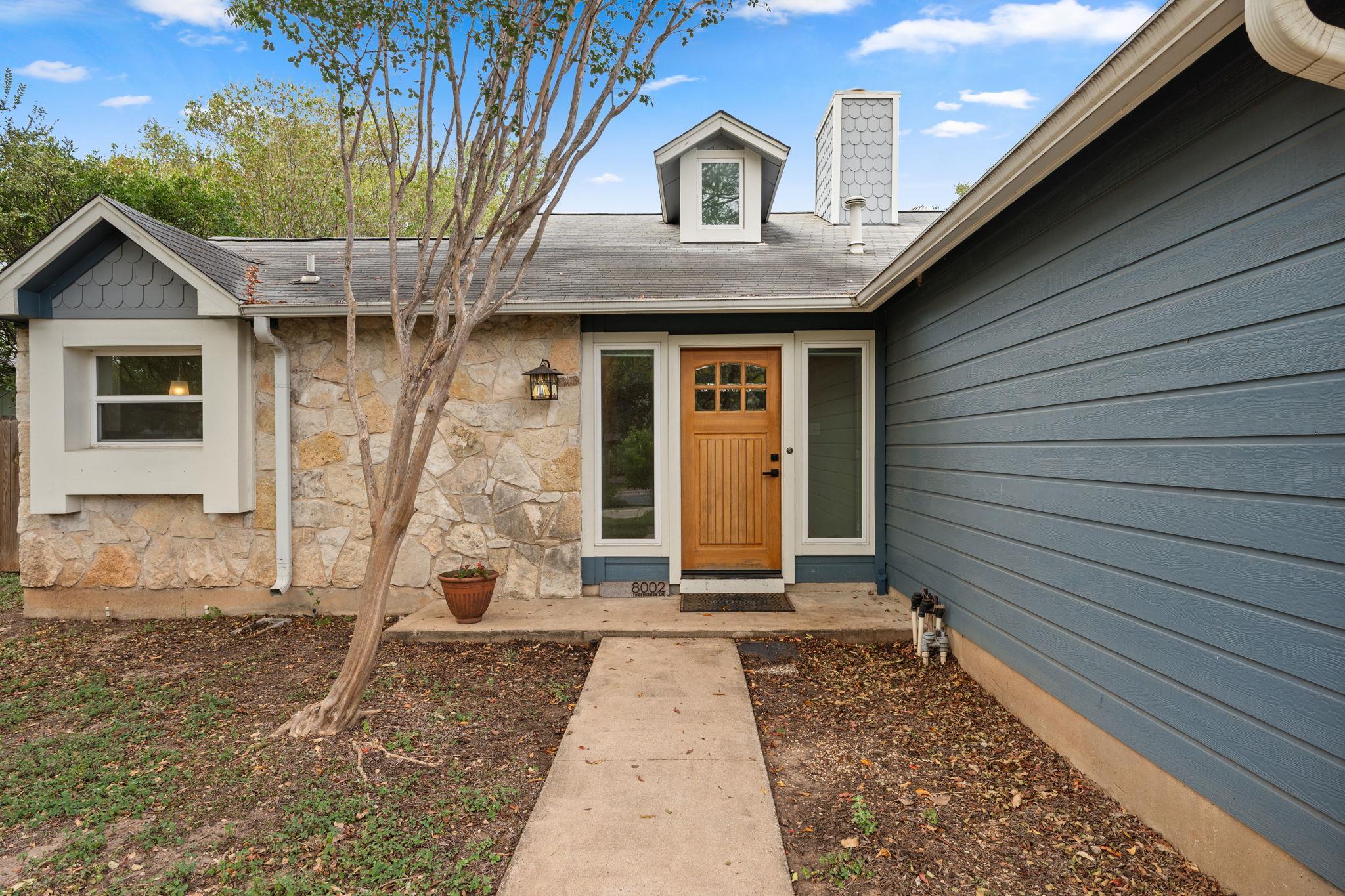 8002 Treehouse LN