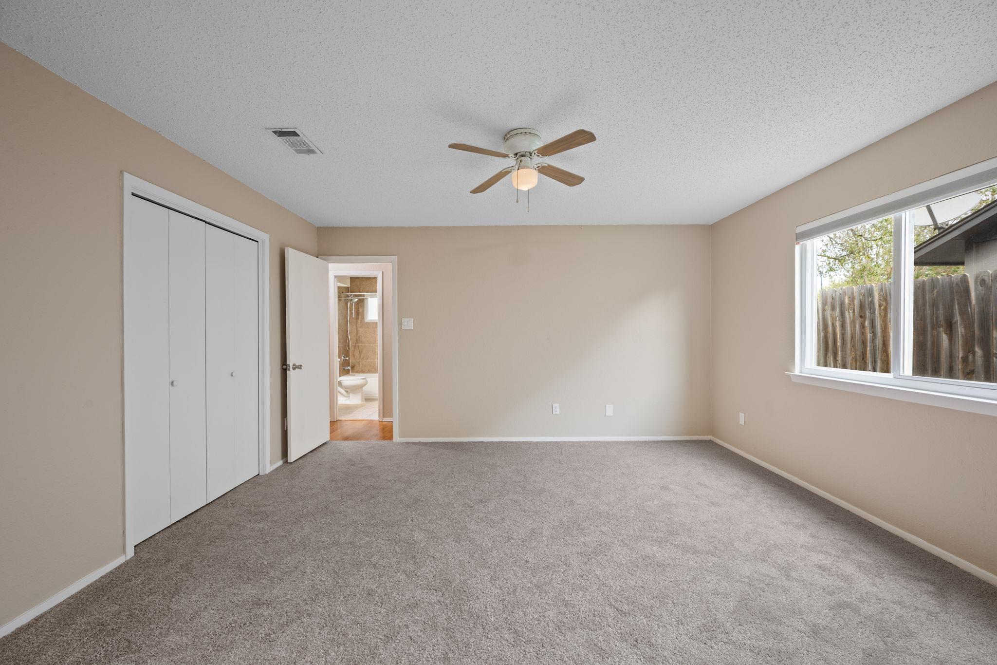8002 Treehouse LN
