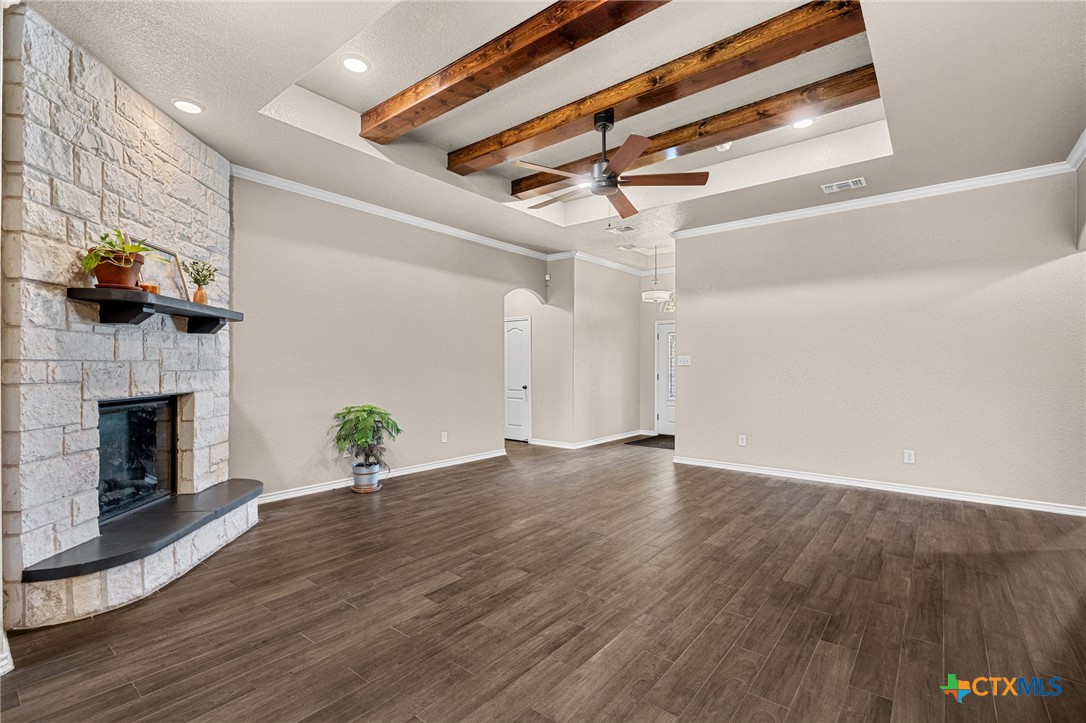 5908 La Roea Drive