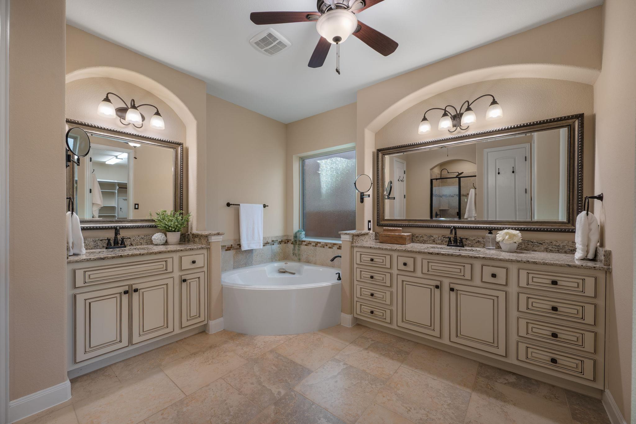 4503 Miraval LOOP