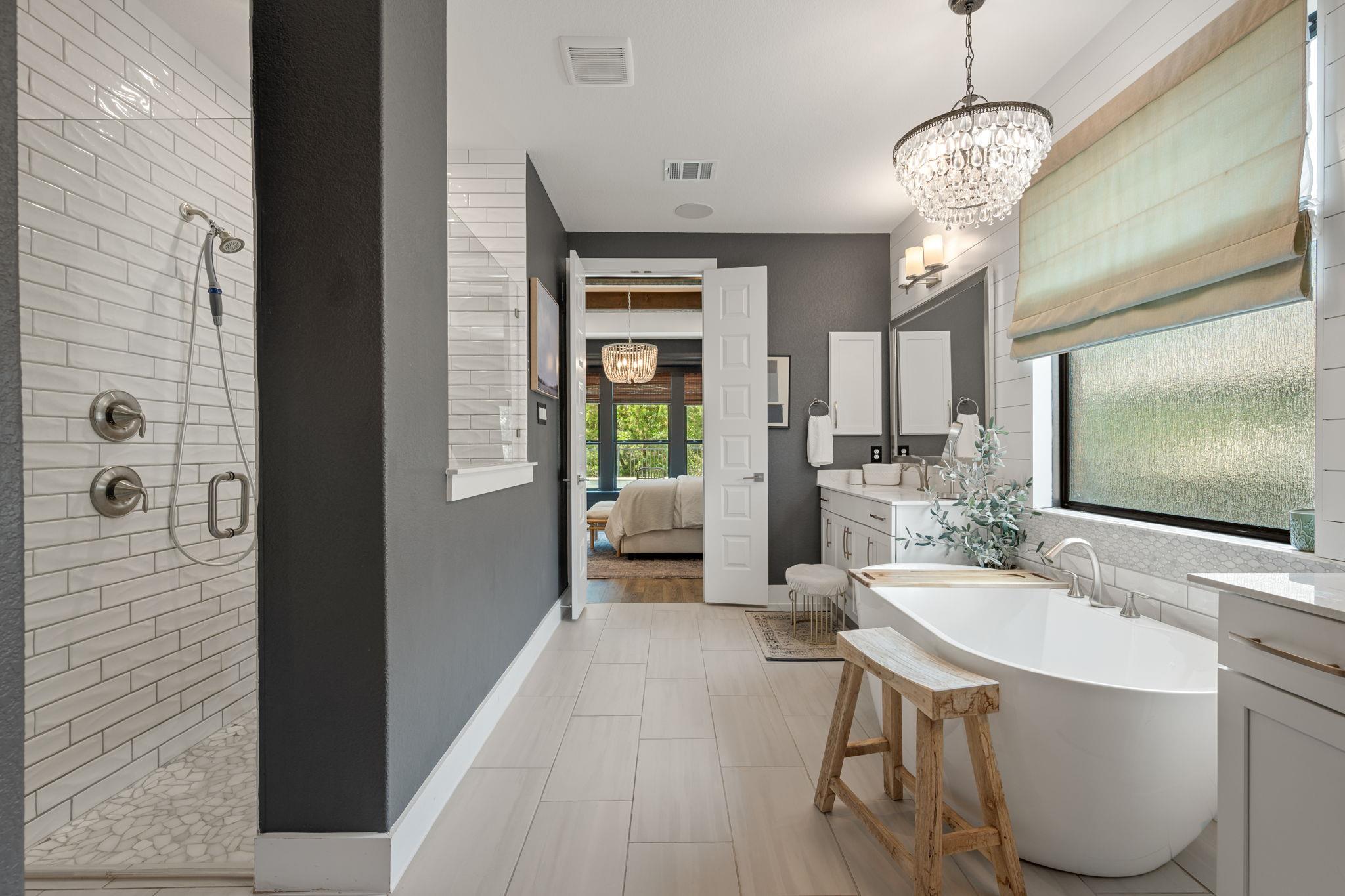 1005 Wolf Hollow DR