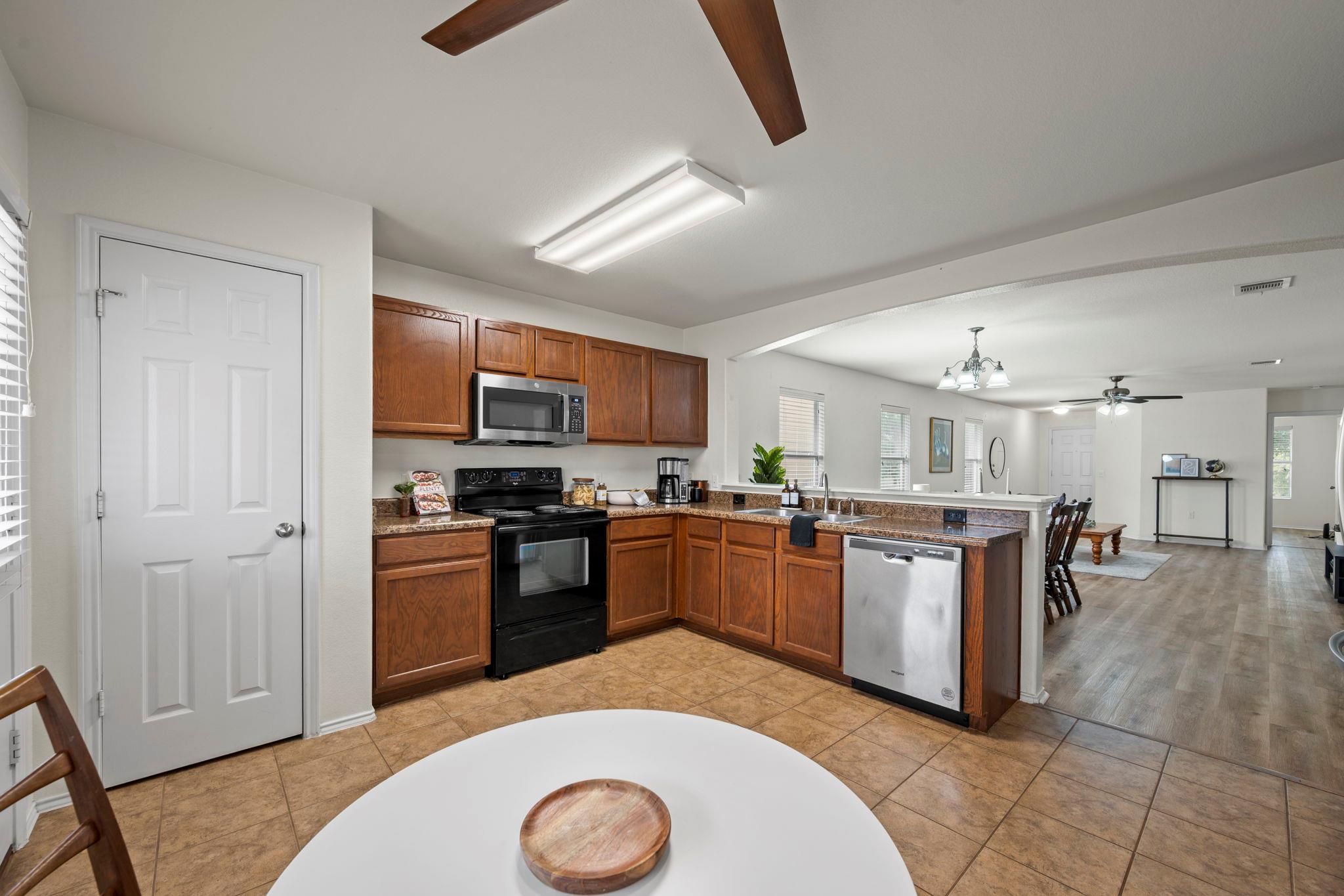 5713 Nelson Oaks DR