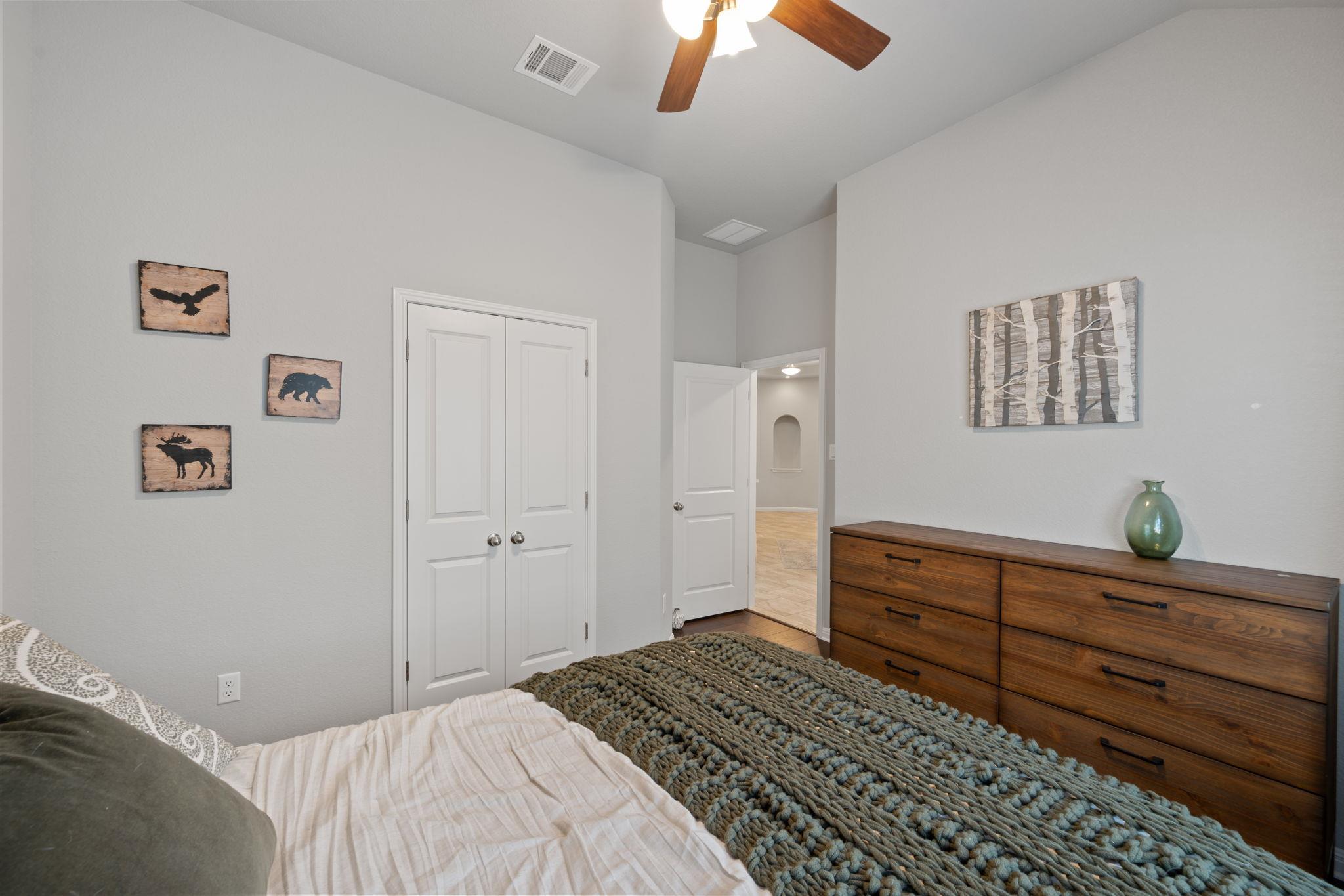 105 W Highfield ST