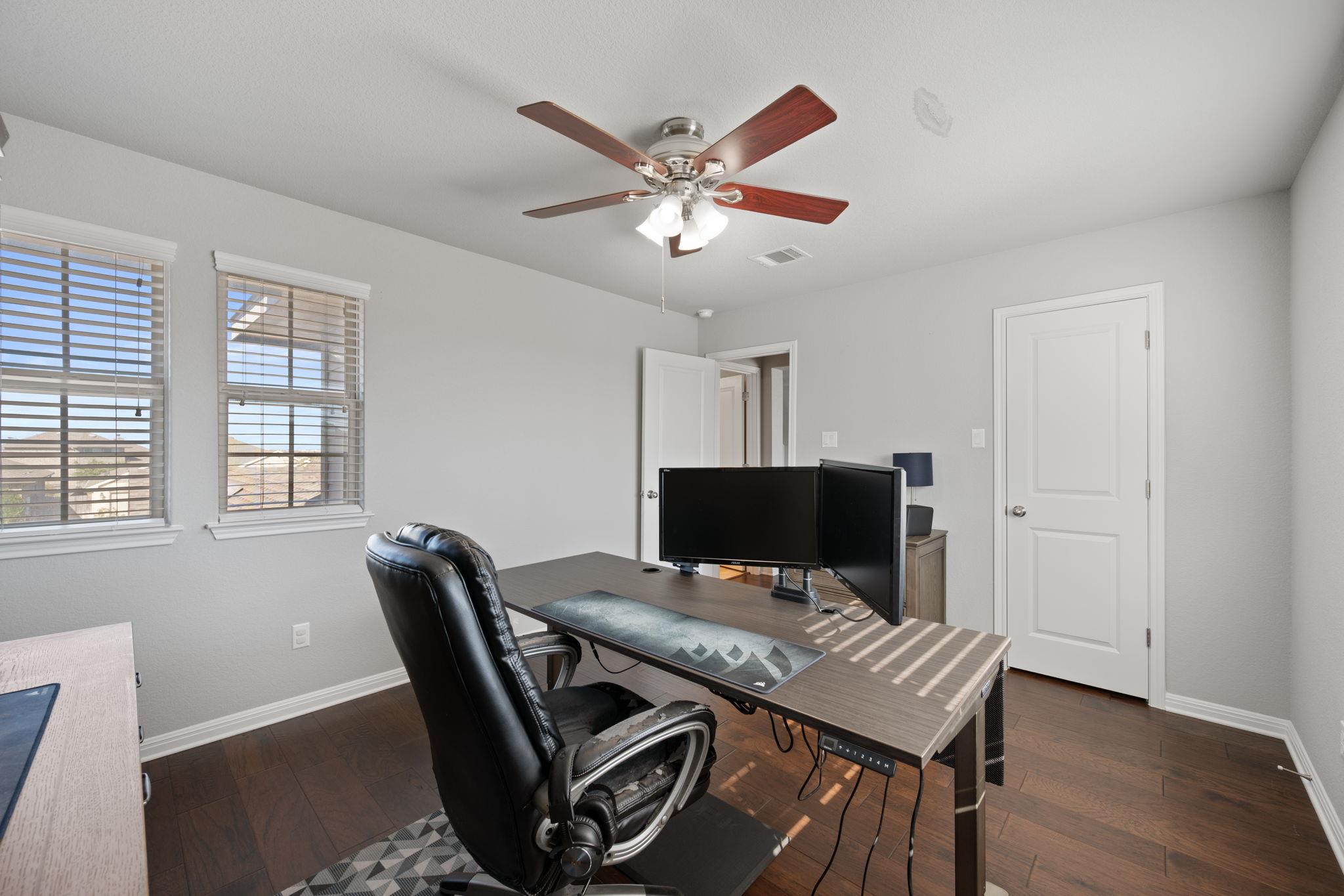 105 W Highfield ST