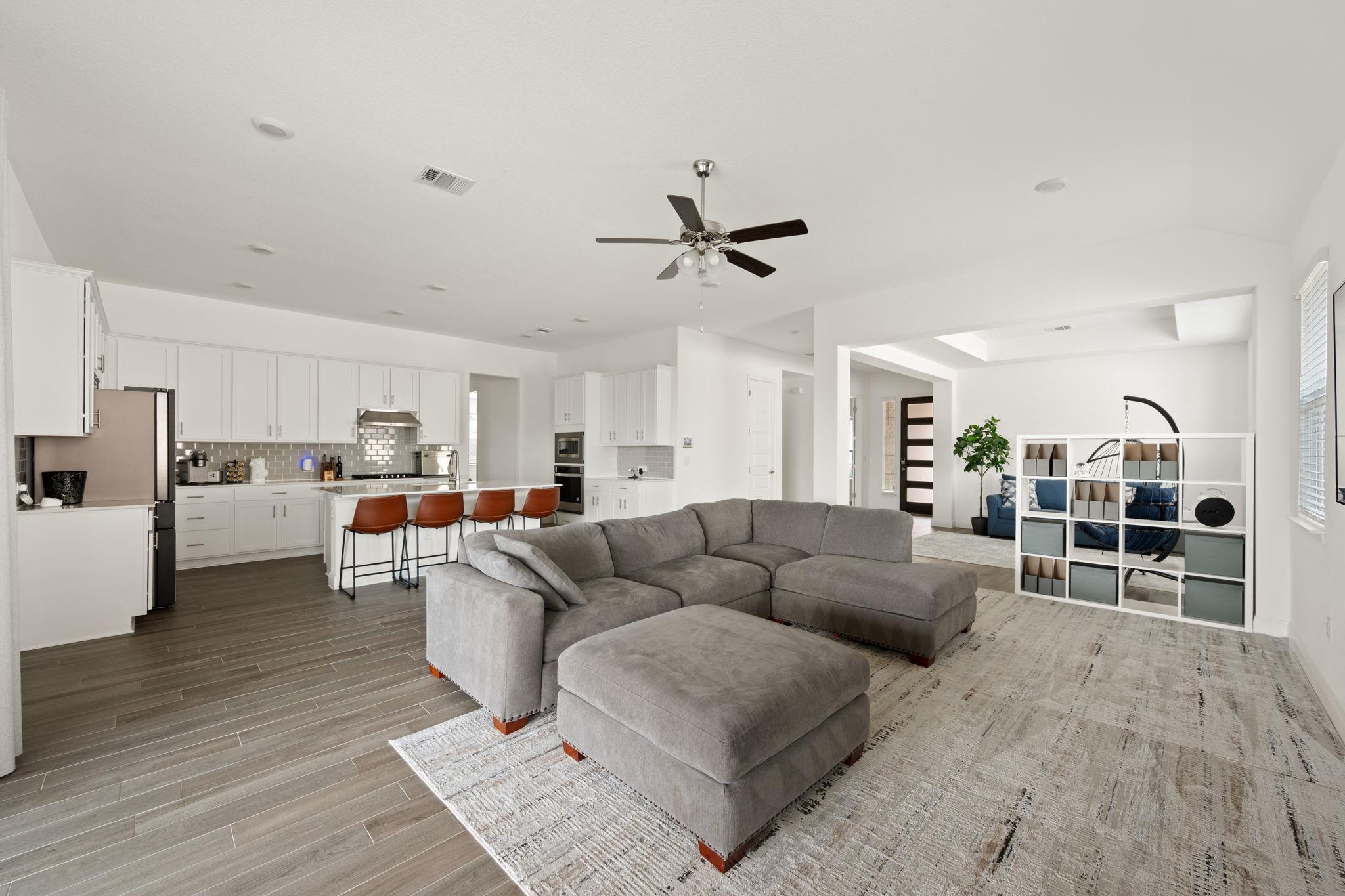 1621 Weavers BND