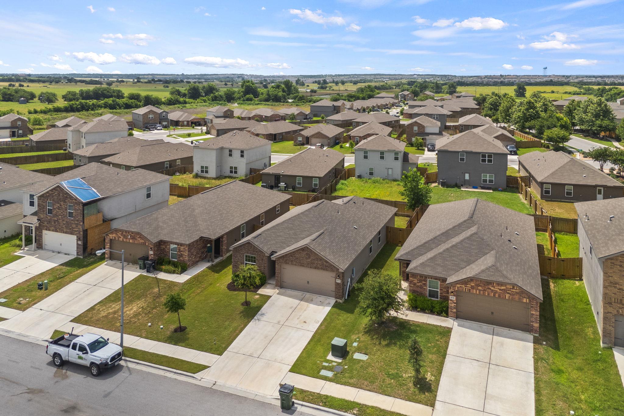 108 Maywood LN