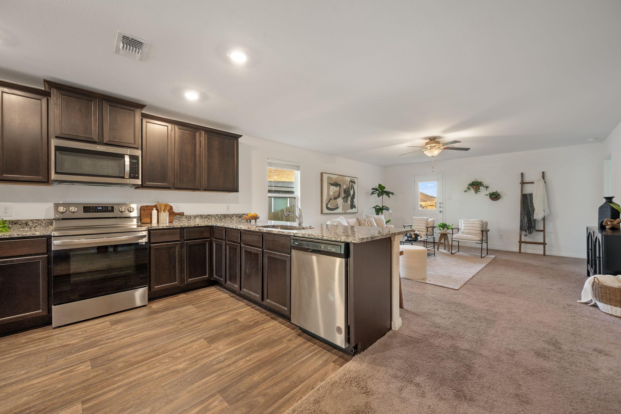 108 Maywood LN