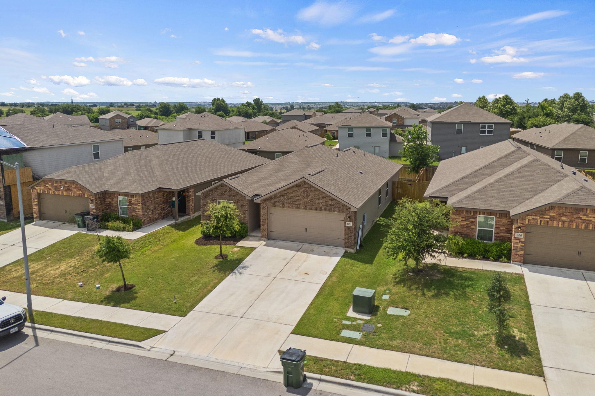 108 Maywood LN